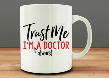 Komik Doktor Hediye Kupalar Güven Bana ben Neredeyse Bir Doktor Kupalar Çay Kupa Süt Hemşire Fincan Şarap Bira Doktor Bardak Arkadaş Hediyeler Kupa