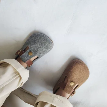 Çocuk Ayakkabıları 2020 Sonbahar Kış Kore Tarzı Çocuk Ayakkabı Kızlar ahşap ayakkabılar Erkek T Şeklinde Ayakkabı Yürümeye Başlayan Çocuk deri ayakkabı